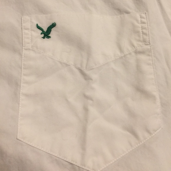 White button down shirt - Picture 3 of 6